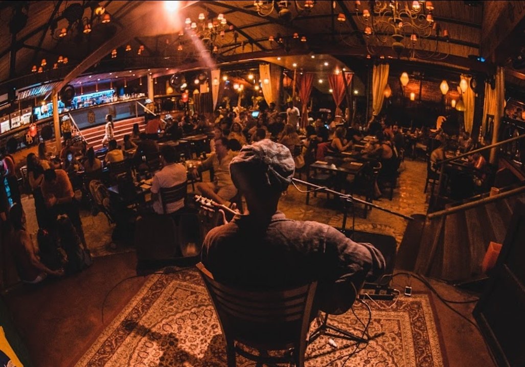 Música ao vivo el Buda Beach